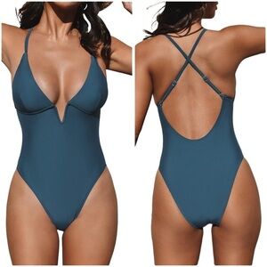 Cupshe Blue Plunging V-Neck One Piece Swimsuit Criss Cross Back Medium 8/10